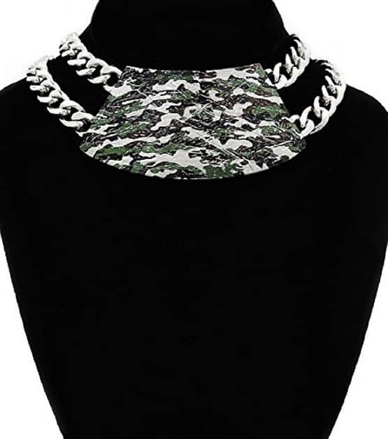 Camouflaged Choker